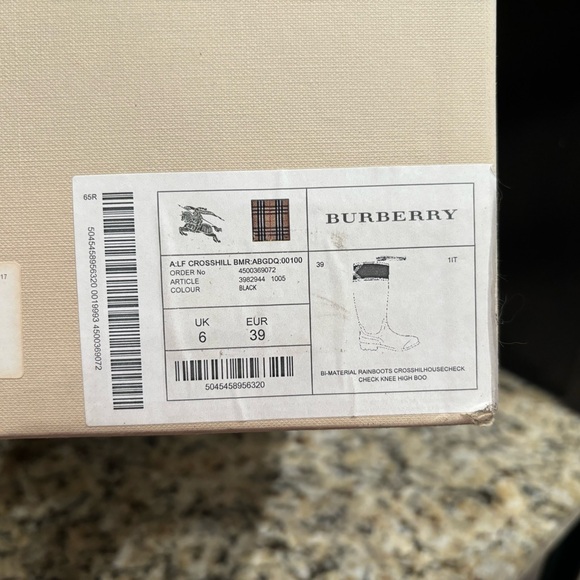 Burberry Woman’s Black Crosshill House Check Rain Boots, Size 39, NIB - Picture 3 of 5